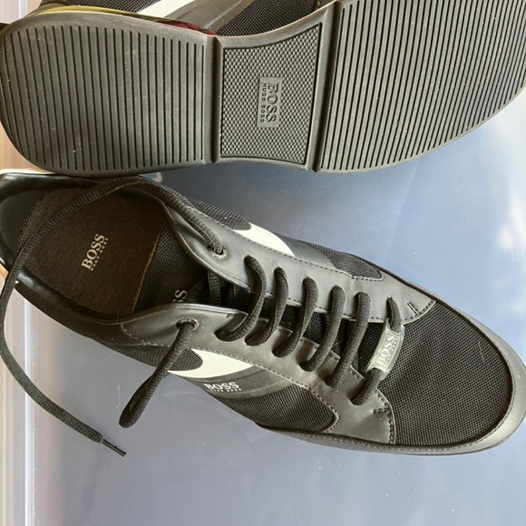 Hugo Boss Sneakers NWOT - Picture 2 of 3